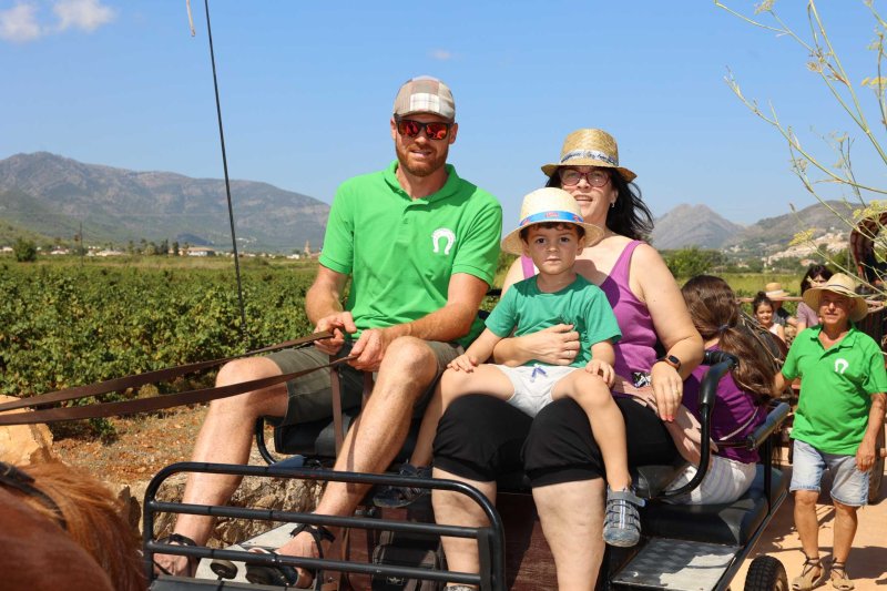 La presentació i l’entrada de la murta aporten l’ambient a l’arranc de les festes de Llíber La presentació i l’entrada de la murta aporten l’ambient a l’arranc de les festes de Llíber